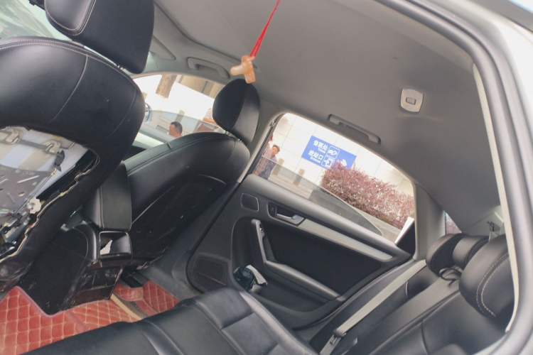 Used Audi A4L 2013 35 TFSI Automatic Standard Model Headliner