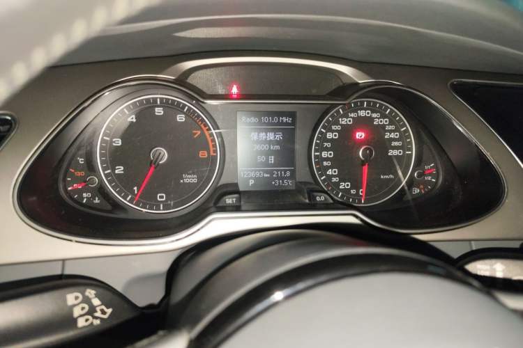 Used Audi A4L 2013 35 TFSI Automatic Standard Model Instrument Cluster