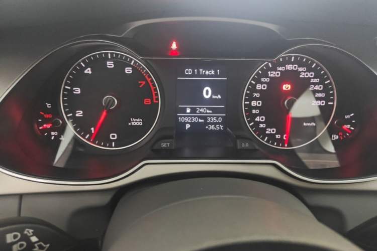 Used Audi A4L 2013 35 TFSI Automatic Comfort Model Instrument Cluster