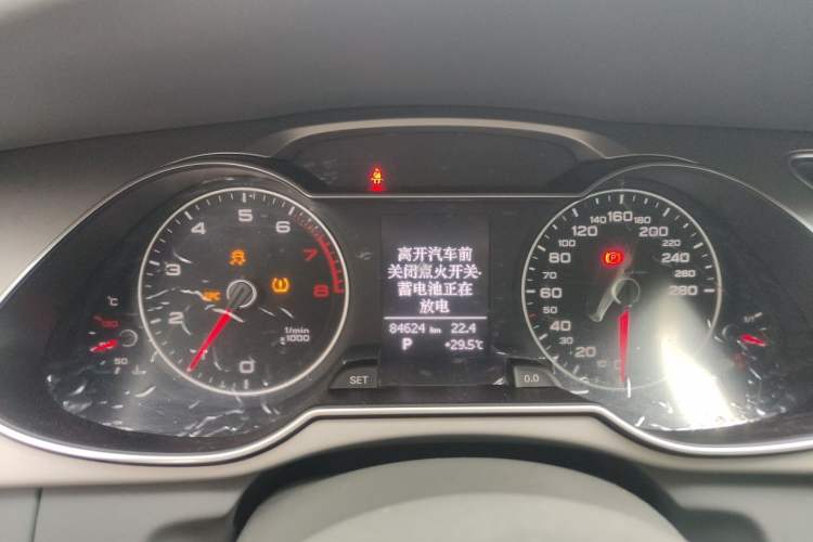 Used Audi A4L 2013 35 TFSI Automatic Comfort Model Instrument Cluster