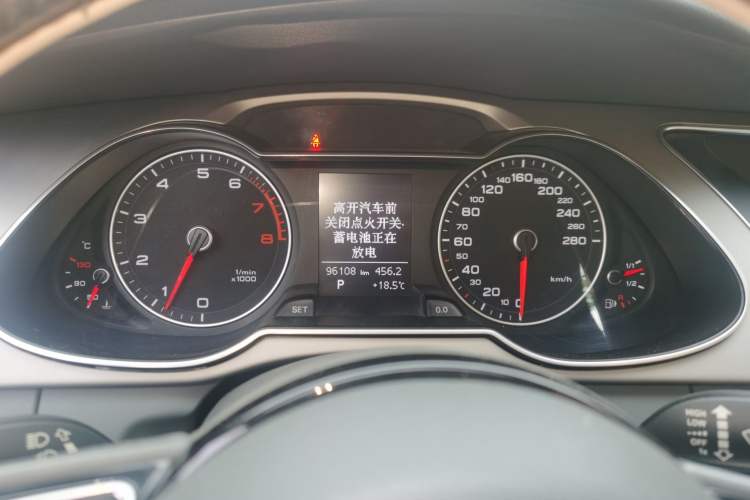 Used Audi A4L 2013 35 TFSI Automatic Comfort Model Instrument Cluster