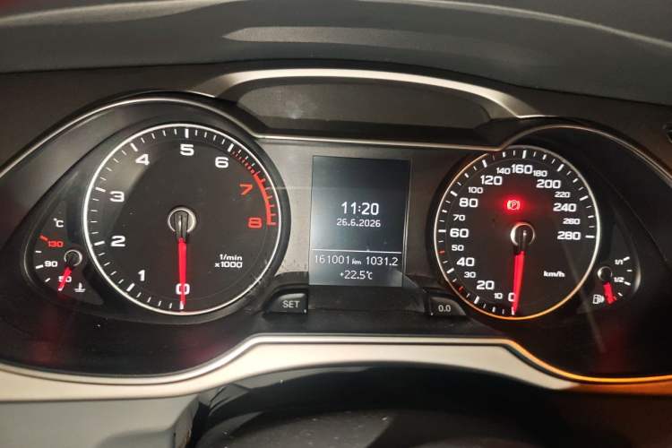 Used Audi A4L 2013 35 TFSI Automatic Standard Model Instrument Cluster