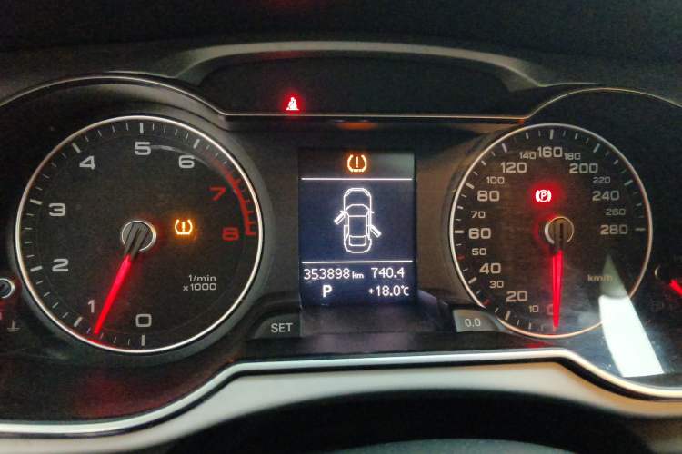 Used Audi A4L 2013 35 TFSI Automatic Standard Model Instrument Cluster