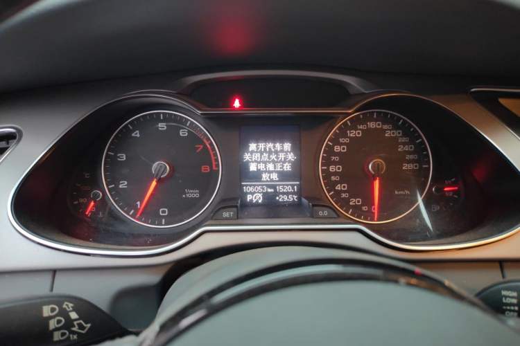 Used Audi A4L 2013 35 TFSI Automatic Comfort Model Instrument Cluster