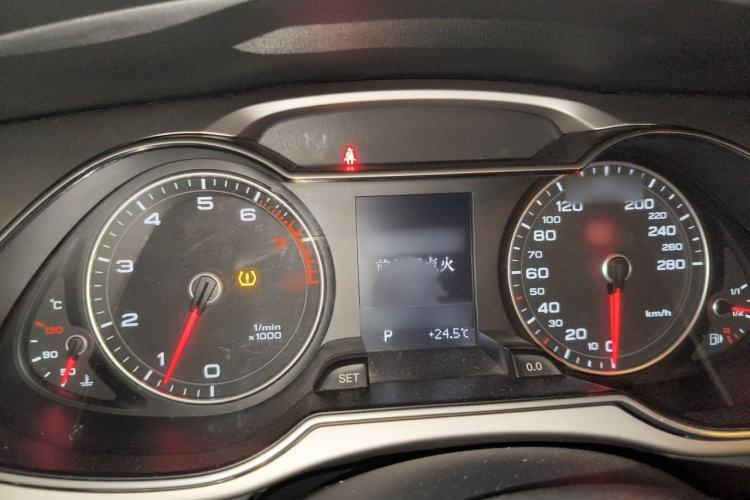 Used Audi A4L 2013 35 TFSI Automatic Standard Model Instrument Cluster