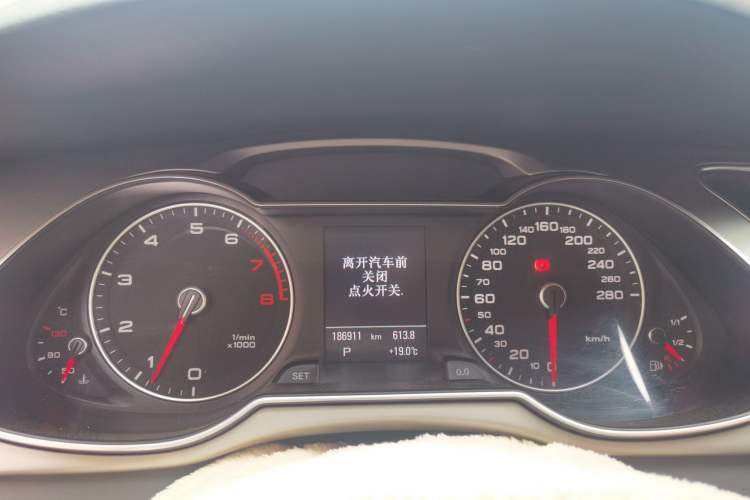 Used Audi A4L 2013 35 TFSI Automatic Technology Edition Instrument Cluster