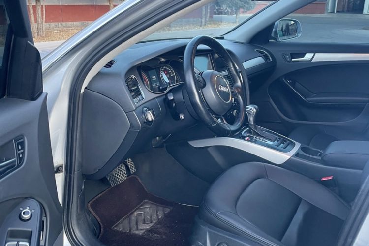 Used Audi A4L 2013 35 TFSI Automatic Standard Model Interior 2