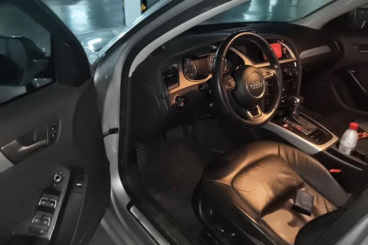 Used Audi A4L 2013 35 TFSI Automatic Standard Model Interior 3