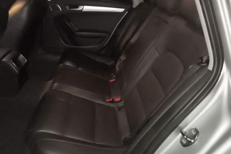 Used Audi A4L 2013 35 TFSI Automatic Standard Model Interior 4