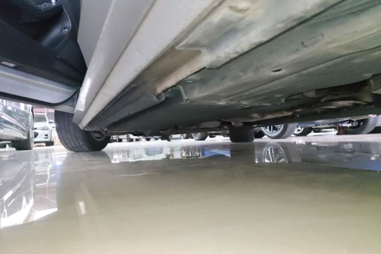 Used Audi A4L 2013 35 TFSI Automatic Comfort Model Left Side Sill