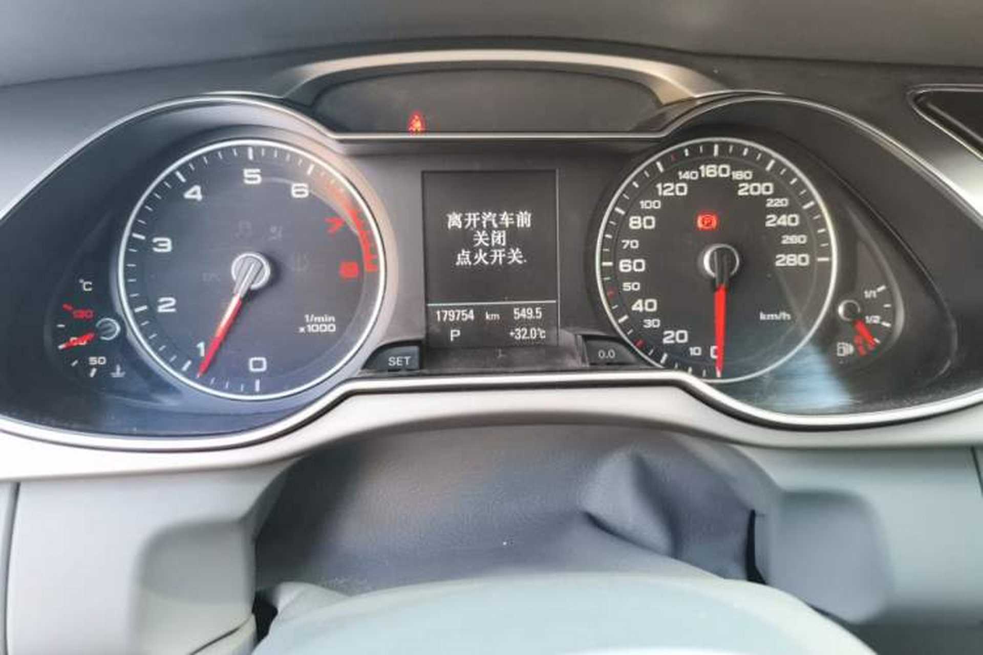 Used Audi A4L 2013 35 TFSI Automatic Technology Edition Odometer Close Up