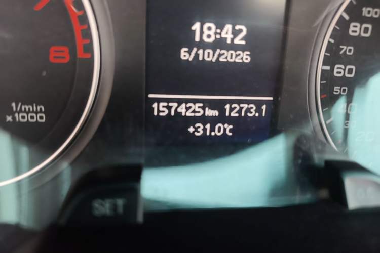 Used Audi A4L 2013 35 TFSI Automatic Standard Model Odometer Close Up