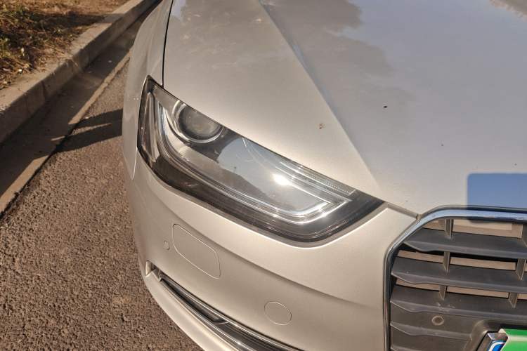 Used Audi A4L 2013 35 TFSI Automatic Standard Model Right Front Headlight