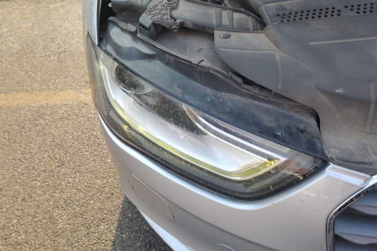 Used Audi A4L 2013 35 TFSI Automatic Standard Model Right Front Headlight