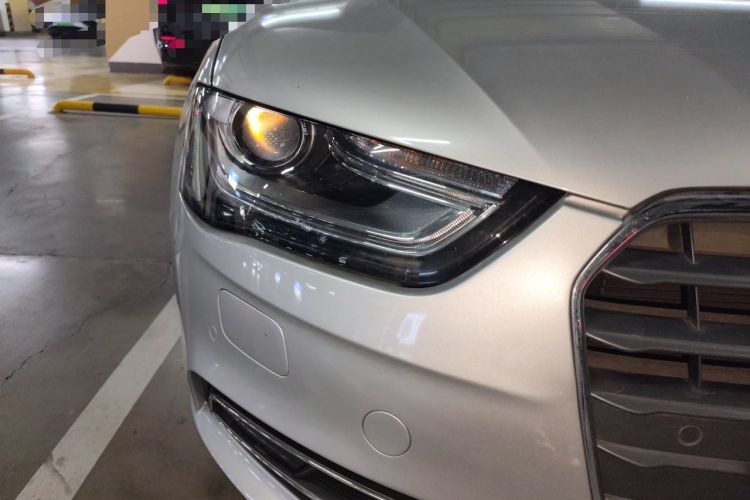 Used Audi A4L 2013 35 TFSI Automatic Standard Model Right Front Headlight