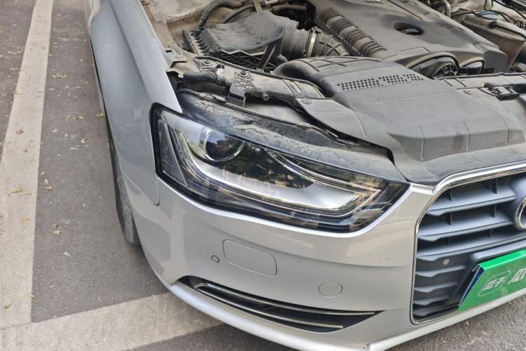 Used Audi A4L 2013 35 TFSI Automatic Standard Model Right Front Headlight