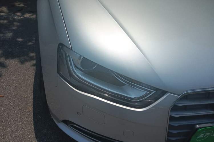 Used Audi A4L 2013 35 TFSI Automatic Standard Model Right Front Headlight