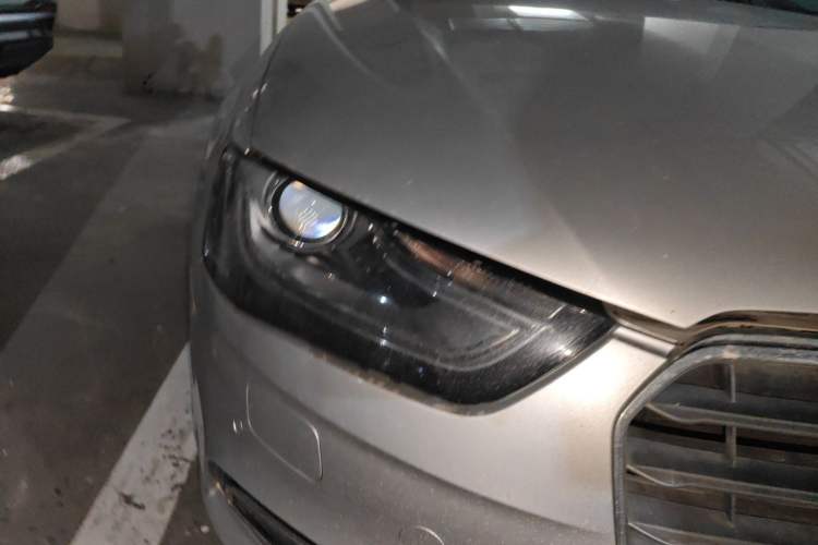Used Audi A4L 2013 35 TFSI Automatic Technology Edition Right Front Headlight