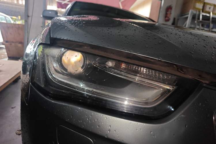Used Audi A4L 2013 35 TFSI Automatic Comfort Model Right Front Headlight