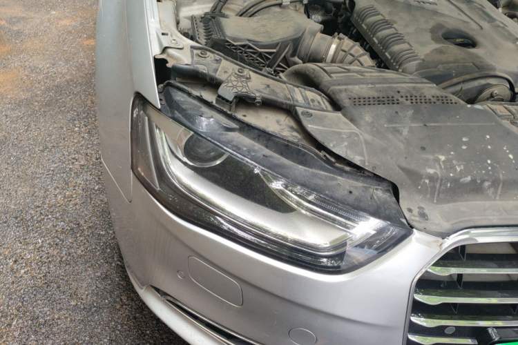 Used Audi A4L 2013 35 TFSI Automatic Comfort Model Right Front Headlight