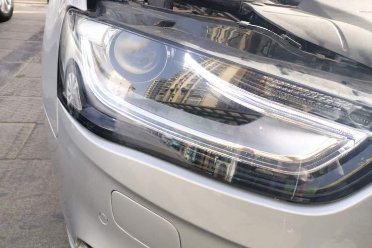 Used Audi A4L 2013 35 TFSI Automatic Standard Model Right Front Headlight