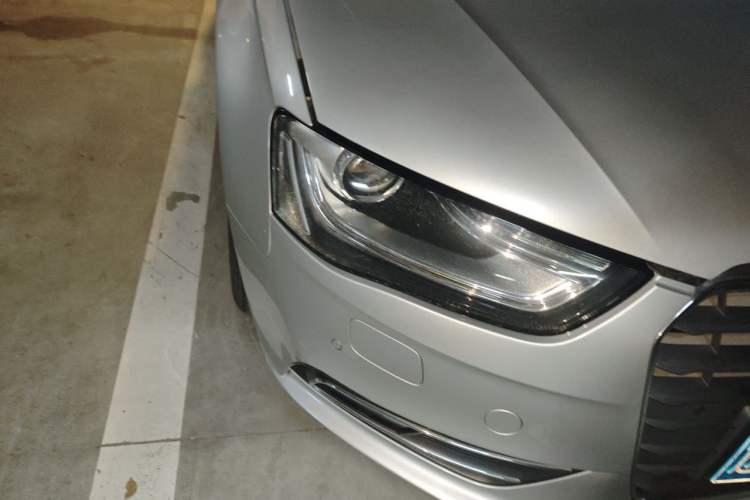 Used Audi A4L 2013 35 TFSI Automatic Standard Model Right Front Headlight