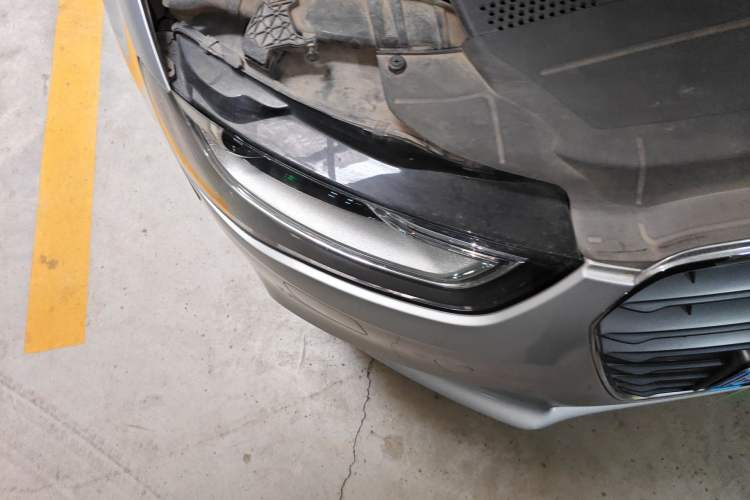 Used Audi A4L 2013 35 TFSI Automatic Comfort Model Right Front Headlight