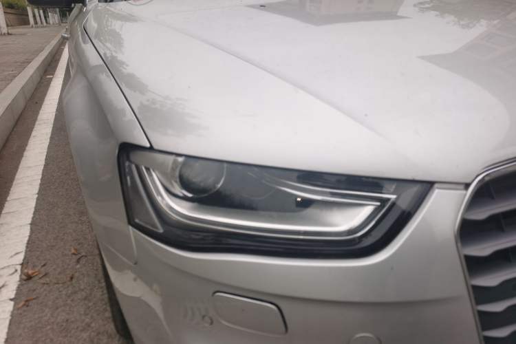 Used Audi A4L 2013 35 TFSI Automatic Comfort Model Right Front Headlight
