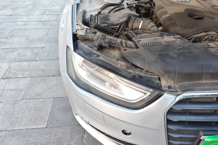 Used Audi A4L 2013 35 TFSI Automatic Comfort Model Right Front Headlight