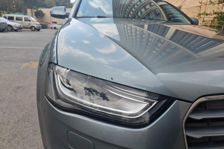 Used Audi A4L 2013 35 TFSI Automatic Standard Model Right Front Headlight