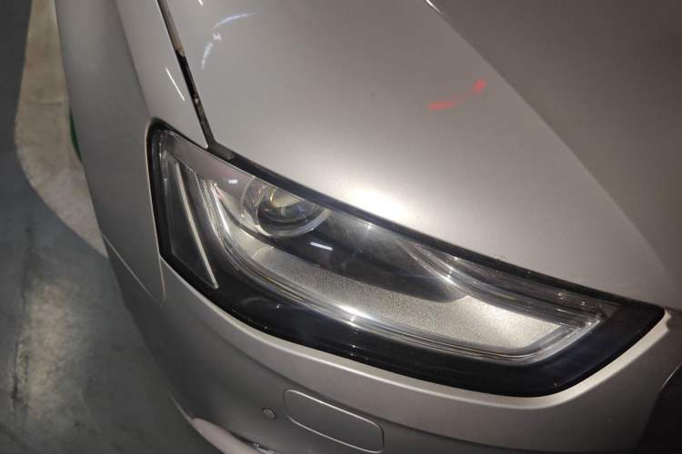 Used Audi A4L 2013 35 TFSI Automatic Standard Model Right Front Headlight