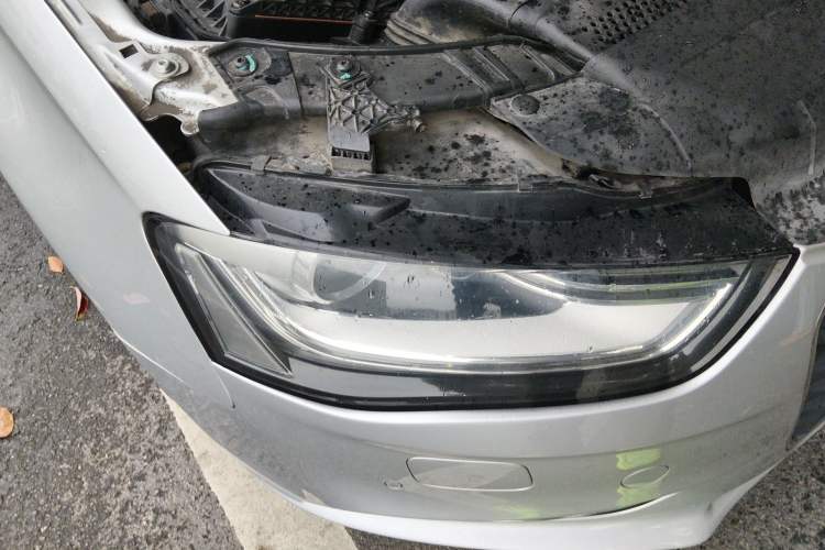 Used Audi A4L 2013 35 TFSI Automatic Standard Model Right Front Headlight