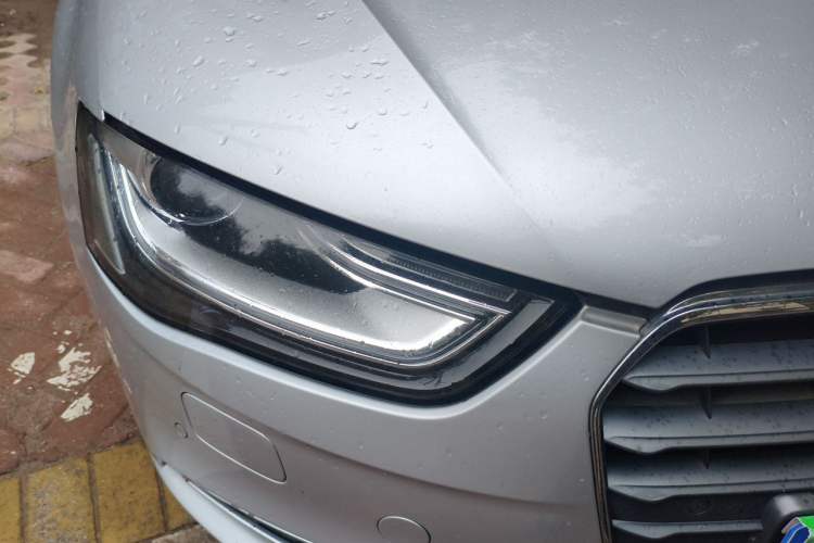 Used Audi A4L 2013 35 TFSI Automatic Standard Model Right Front Headlight