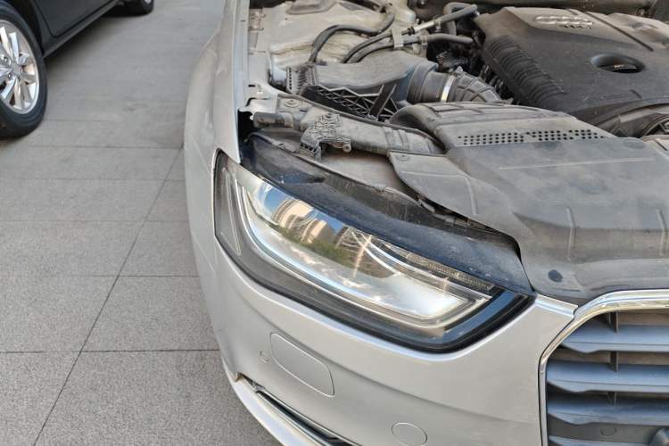 Used Audi A4L 2013 35 TFSI Automatic Standard Model Right Front Headlight