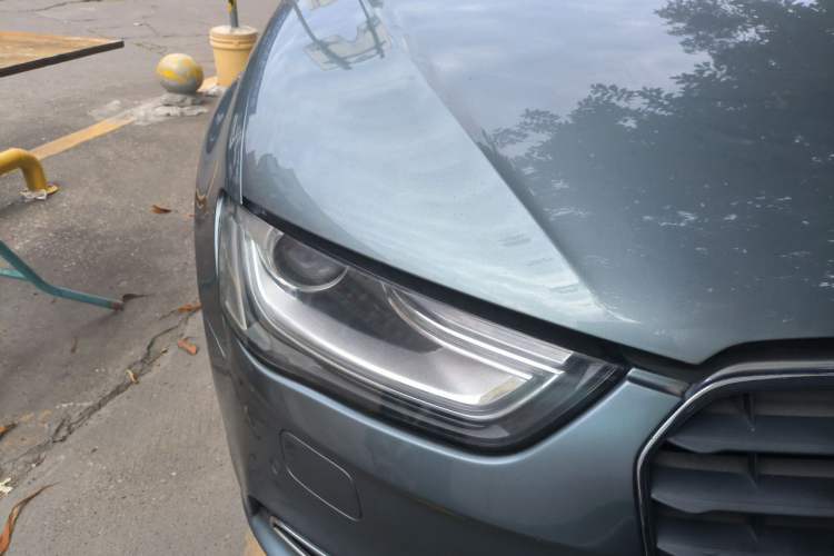 Used Audi A4L 2013 35 TFSI Automatic Standard Model Right Front Headlight