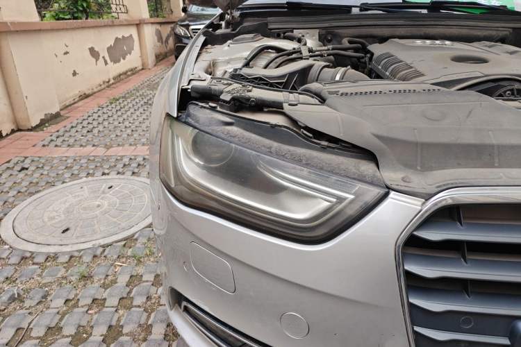 Used Audi A4L 2013 35 TFSI Automatic Comfort Model Right Front Headlight