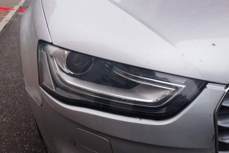 Used Audi A4L 2013 35 TFSI Automatic Technology Edition Right Front Headlight