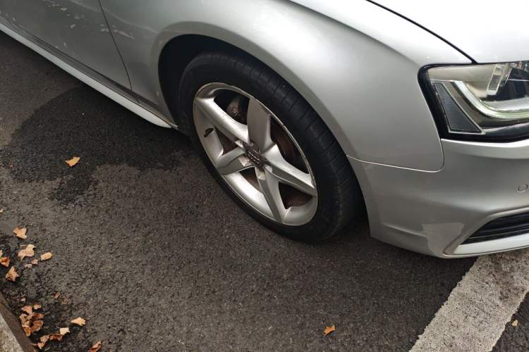 Used Audi A4L 2013 40 TFSI quattro Individual Sport Edition Right Front Wheel Hub