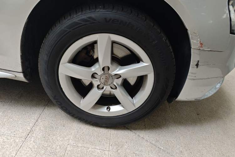 Used Audi A4L 2013 30 TFSI Automatic Comfort Model Right Front Wheel Hub
