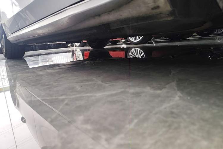 Used Audi A4L 2013 35 TFSI Automatic Standard Model Right Side Sill