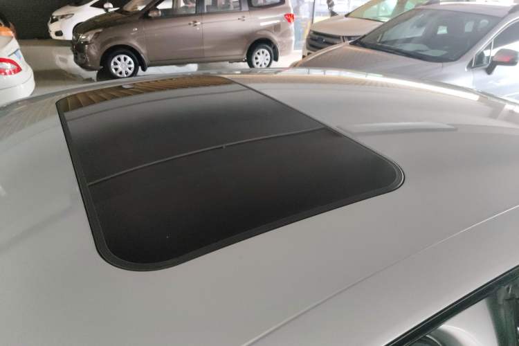 Used Audi A4L 2013 35 TFSI Automatic Comfort Model Roof