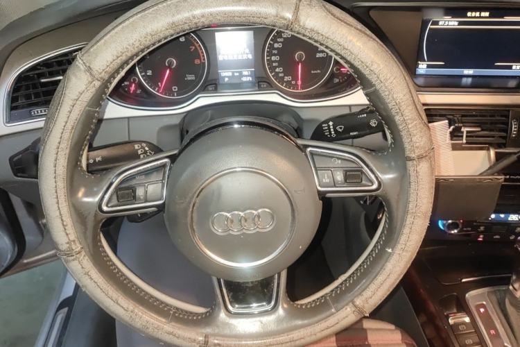 Used Audi A4L 2013 35 TFSI Automatic Technology Edition Steering Wheel