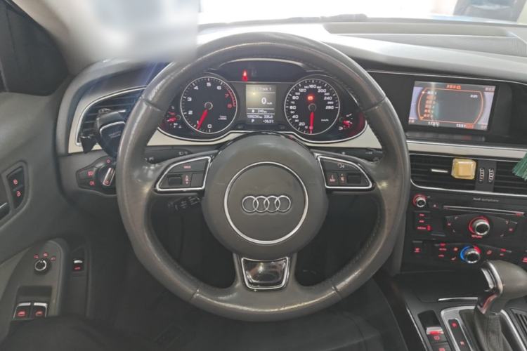 Used Audi A4L 2013 35 TFSI Automatic Comfort Model Steering Wheel