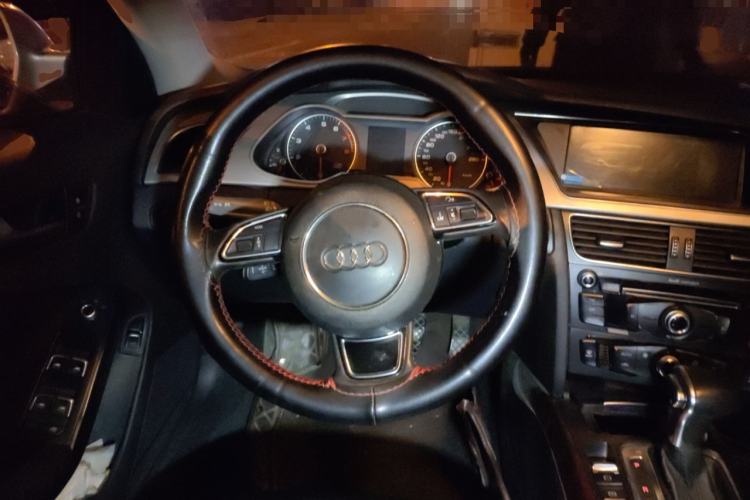 Used Audi A4L 2013 40 TFSI quattro Individual Sport Edition Steering Wheel
