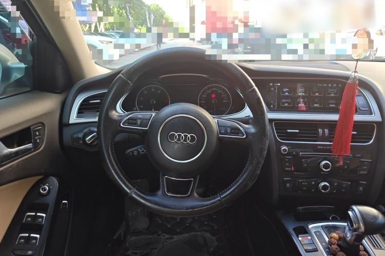 Used Audi A4L 2013 35 TFSI Automatic Comfort Model Steering Wheel