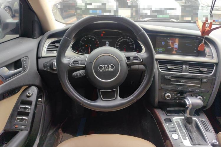 Used Audi A4L 2013 35 TFSI Automatic Technology Edition Steering Wheel