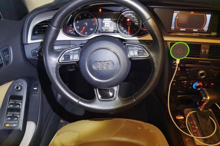 Used Audi A4L 2013 35 TFSI Automatic Comfort Model Steering Wheel