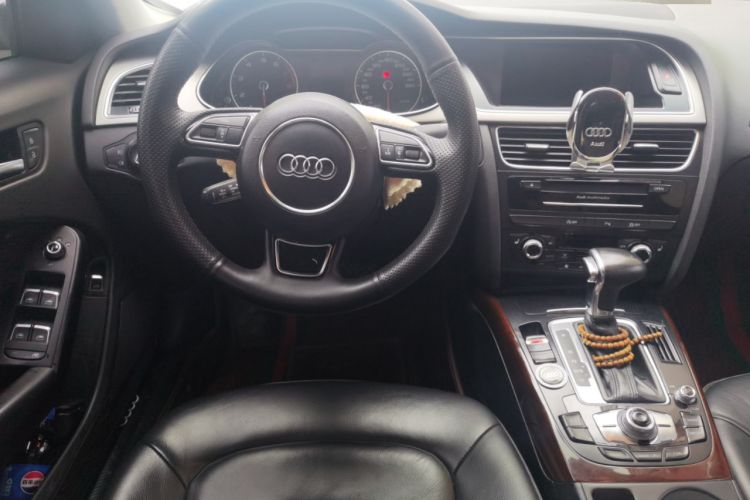 Used Audi A4L 2013 35 TFSI Automatic Technology Edition Steering Wheel