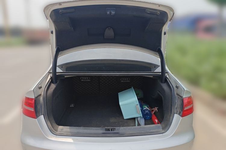 Used Audi A4L 2013 35 TFSI Automatic Standard Model Trunk