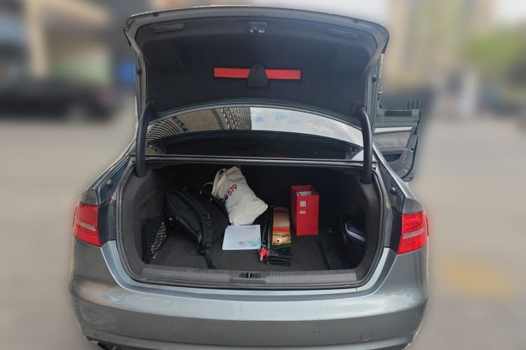 Used Audi A4L 2013 35 TFSI Automatic Standard Model Trunk